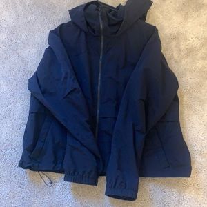 Lululemon windbreaker barely worn